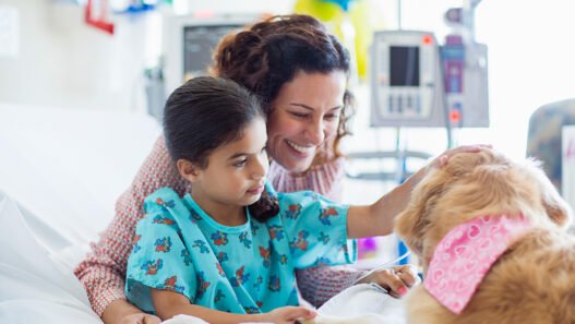 Therapy dogs can ease young patients’ anxiety in the emergency room