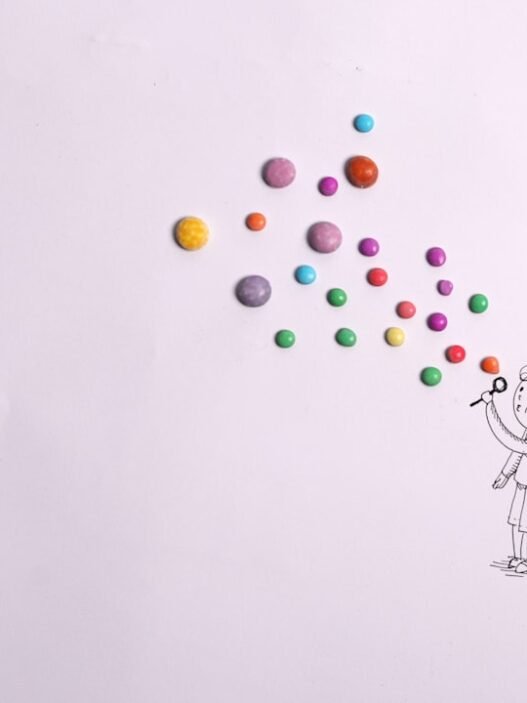 Photo 1611084401135 730a8f8541c2