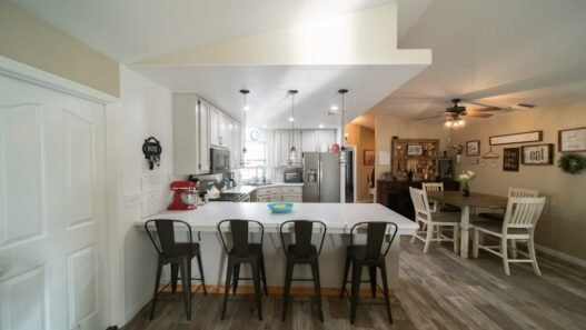 Photo 1694885169022 3d88c594a3ad