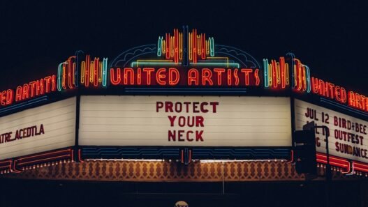 Photo 1509564324749 471bd272e1ff