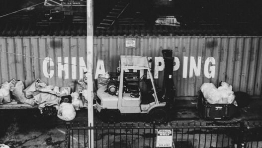 Photo 1569167419666 e94167ac991d