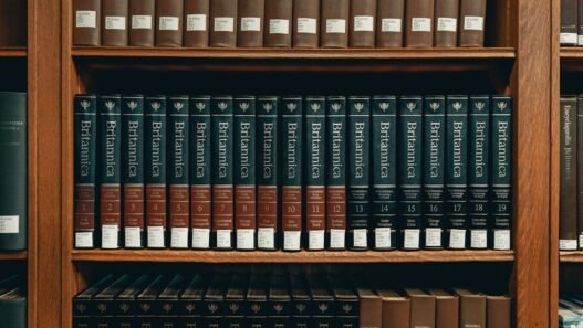 Photo 1589994284978 c98238e44443