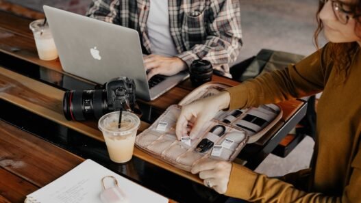 Photo 1602524816765 67313fa3ef54