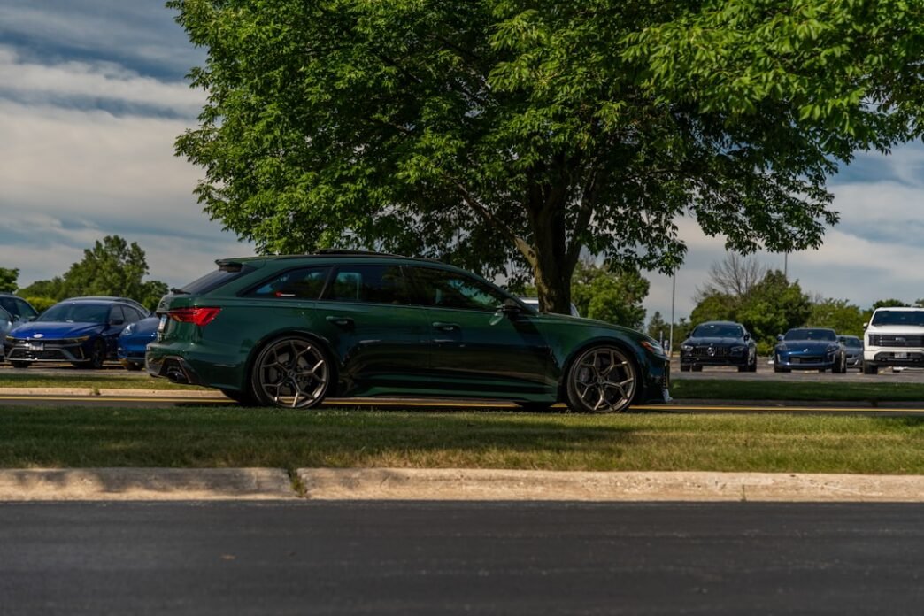 Photo 1729470810601 b3a3b9ba2db7