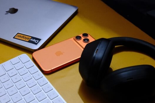 Photo 1759139652263 600f34874ed7